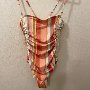 NWOT Kona swim target swimsuit size M